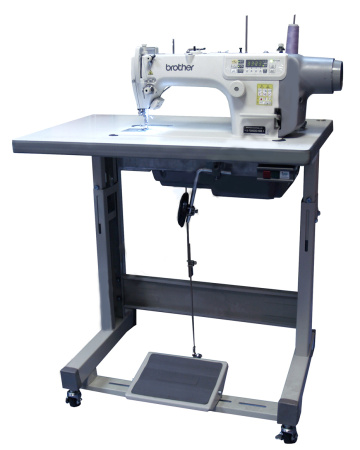 Швейная машина для стежки и квилтинга Brother S-7100A