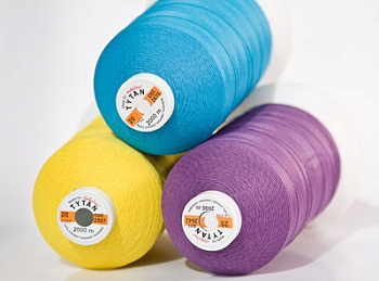 Нить повышенной прочности 40 (210D/4) цв 2610 коричневый темный (боб 1000м) Tytan