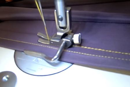 Лапка с двумя ограничителями (откидными линейками, S521) с пазом от 5 и более мм P723