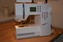 Bernina Activa 220
