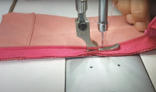 Лапка для пришивания молний, игла справа, P36