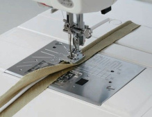 Лапка для вшивания канта