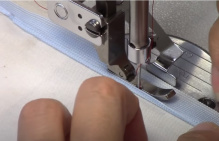 Лапка для пришивания молний, широкая, игла слева, P36L