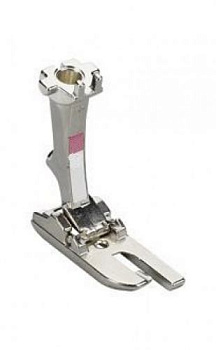 Лапка-запошиватель №71 (8 мм) для машинок Bernina