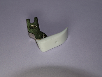 Лапка тефлоновая с отверстием T35CW