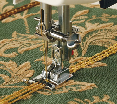 Лапка 200-126-009 для пришивания шнура с 3 направляющими